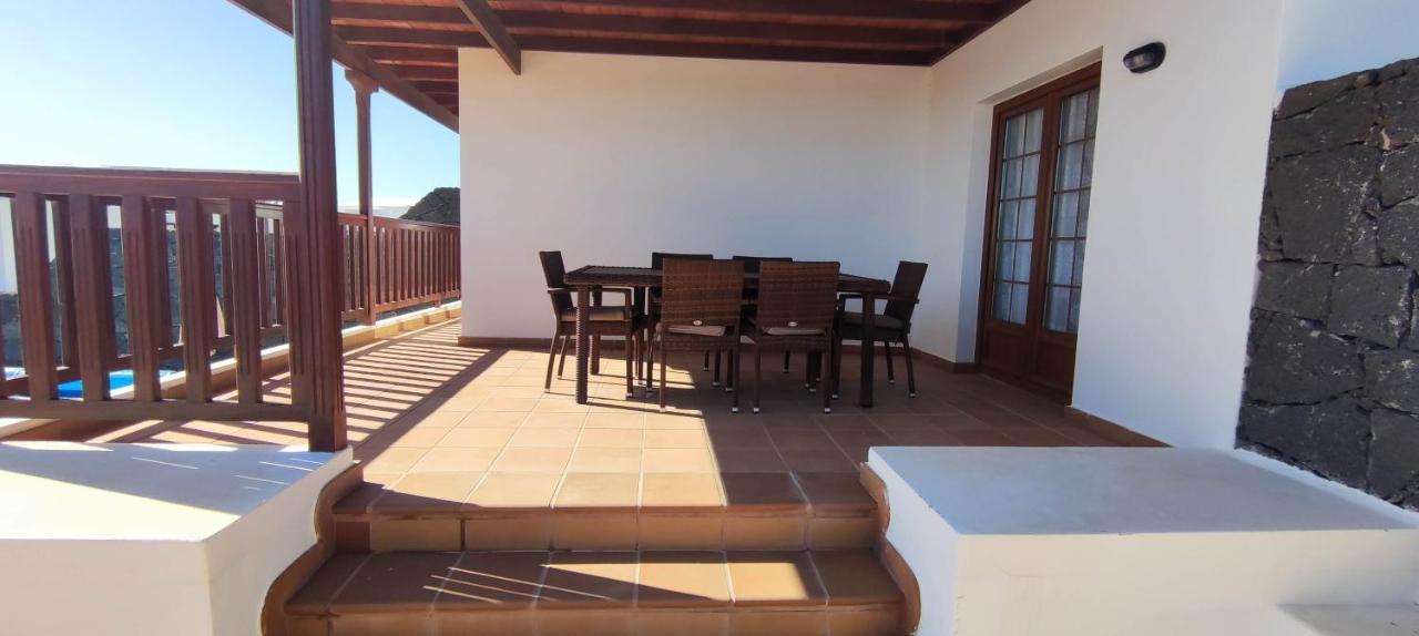Villa Esmeralda Playa Blanca  Luaran gambar